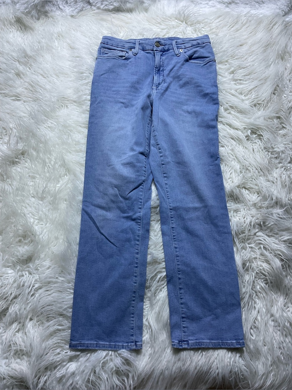 Good American Straight Leg Jeans in Light Blue